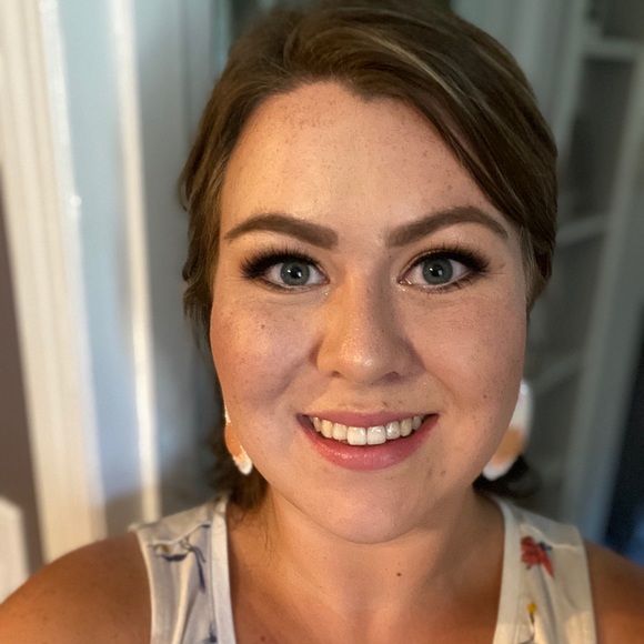 Meet your Posher, Elizabeth - Picture 1 of 1